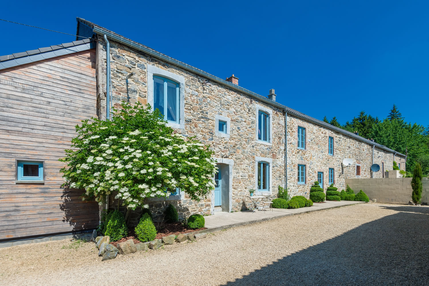 Façade gîte du Cerf